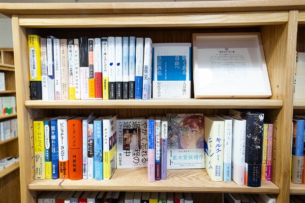 東京・赤坂の独立書店「双子のライオン堂」が選書した棚 東京・赤坂の独立書店「双子のライオン堂」が選書した棚