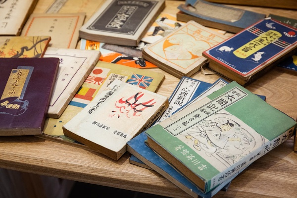 土蔵に残されていた古書 土蔵に残されていた古書