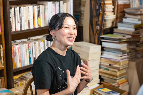 「たまたまSNSで諏訪のことを知り、移住を決めました」と話す宮城未来さん 「たまたまSNSで諏訪のことを知り、移住を決めました」と話す宮城未来さん