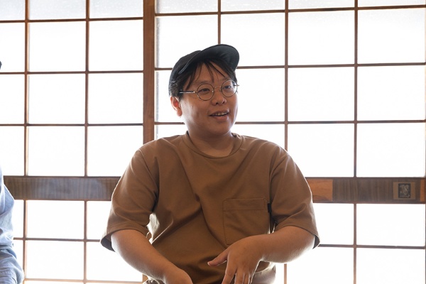 烽火書房代表でもある嶋田翔伍さん。「必要な時に、必要な人に必ず届くのろしのような本作りを。」がモットー 烽火書房代表でもある嶋田翔伍さん。「必要な時に、必要な人に必ず届くのろしのような本作りを。」がモットー