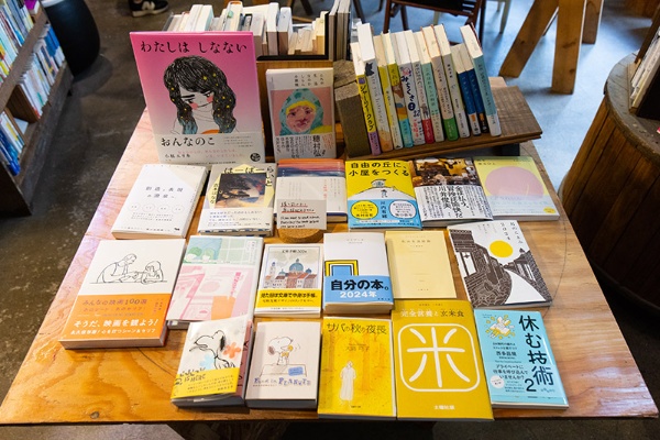 「手帳本」や暮らしを考えるための本を集めたコーナー 「手帳本」や暮らしを考えるための本を集めたコーナー