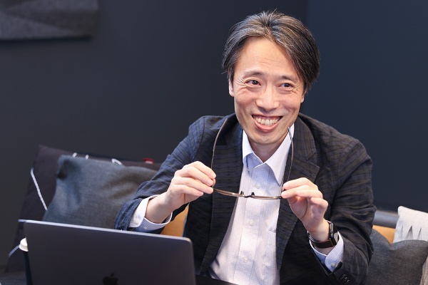 「メガネも身体の能力を拡張するツールの1つ」と話す保科さん 「メガネも身体の能力を拡張するツールの1つ」と話す保科さん