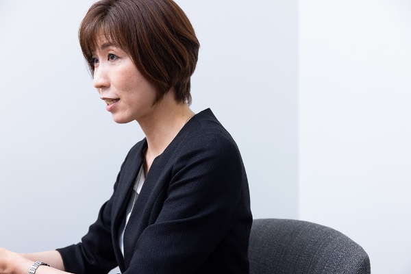 「ロシア国民の間にも被害者意識が浸透しています」と語る吉岡明子さん 「ロシア国民の間にも被害者意識が浸透しています」と語る吉岡明子さん
