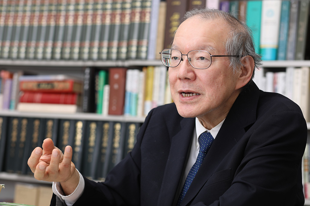 「パレスチナ人が書いた小説はとても少ないです」と話す臼杵さん