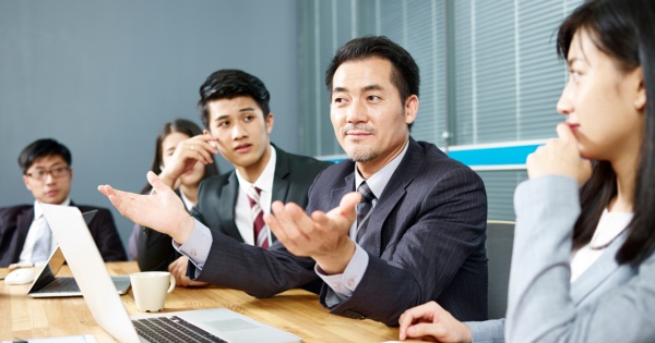 失敗を恐れず、失敗に学ぶことが、リーダーには求められる(写真:imtmphoto/Shutterstock.com)