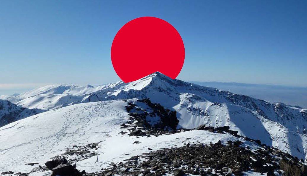 真っ赤な太陽とベレッタ山（スペイン）