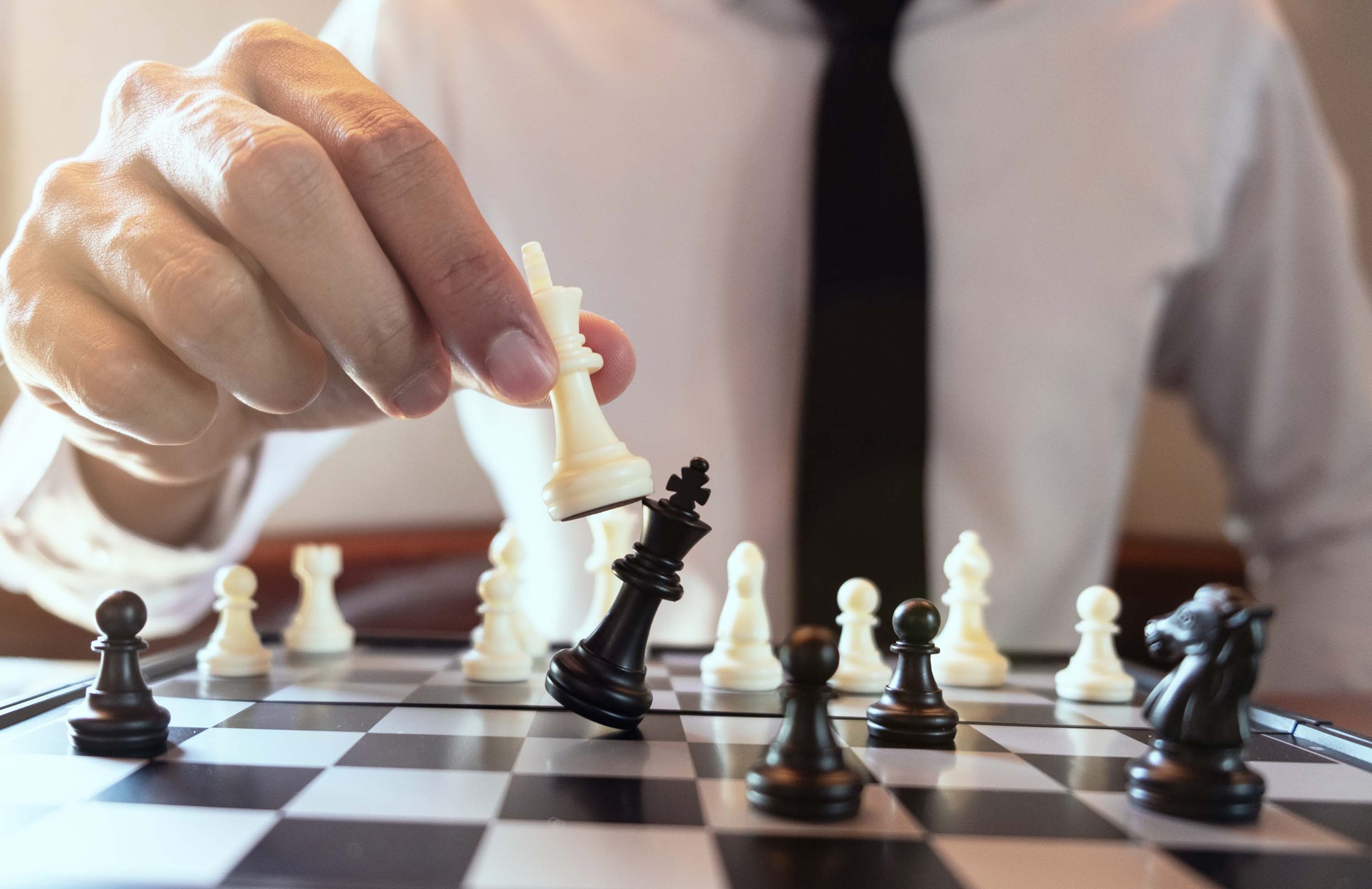 リーダーを攻撃する道筋は3つあるという（写真／Shutterstock）