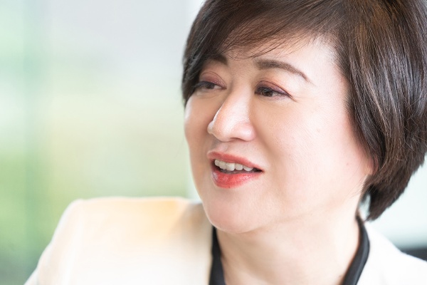 「私は、“知らないこと”はむしろ、自分の利点なんだなと思うようになりました」 「私は、“知らないこと”はむしろ、自分の利点なんだなと思うようになりました」