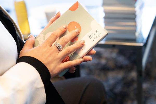 (注)撮影した『兎の眼』の表紙は、角川文庫のかまわぬコラボカバーデザイン (注)撮影した『兎の眼』の表紙は、角川文庫のかまわぬコラボカバーデザイン