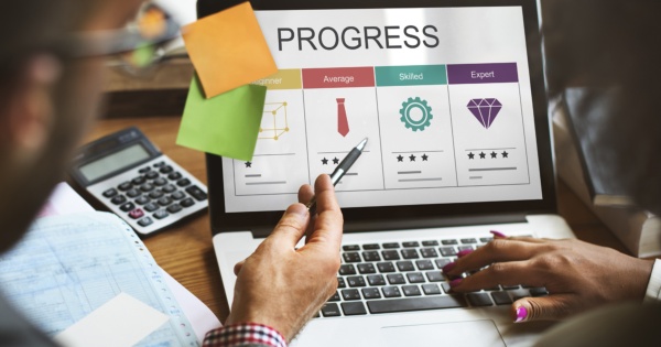評価指標の設定ミスが企業の成長を妨げる(写真:Rawpixel.com/Shutterstock.com)