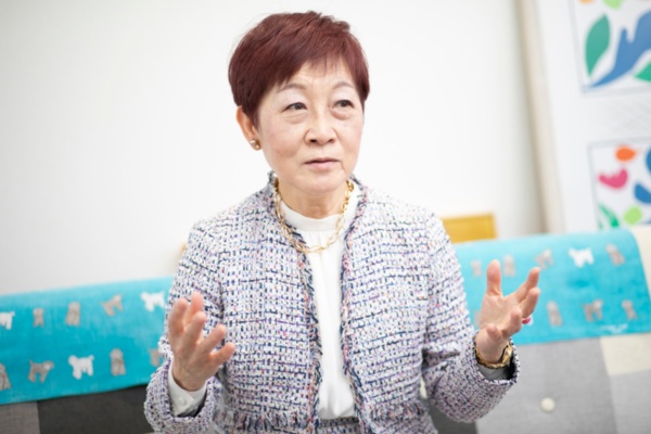 「人間は生物として特に進化する必要がなかったのです」