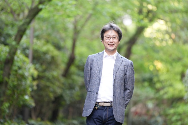 『脳をオフにせよ』の訳者、児島修さん 『脳をオフにせよ』の訳者、児島修さん