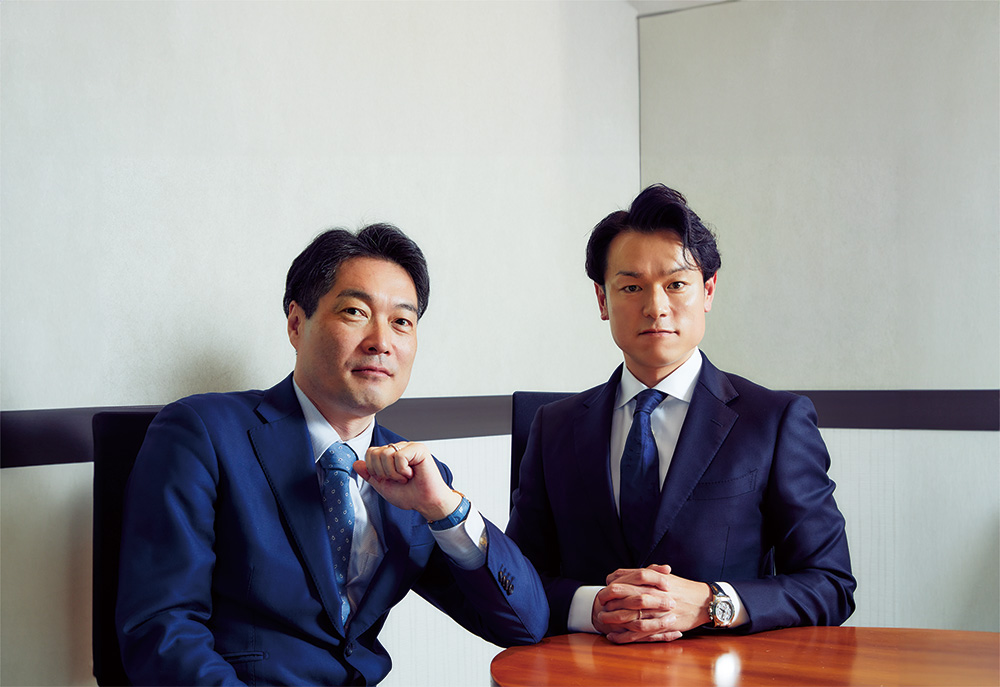「1人では何もできないが1人が動かないと何も始まらない」という小髙氏（写真右）と「中小企業は後継者や若い世代を海外に出して挑戦させるべき」と話す蕪木氏