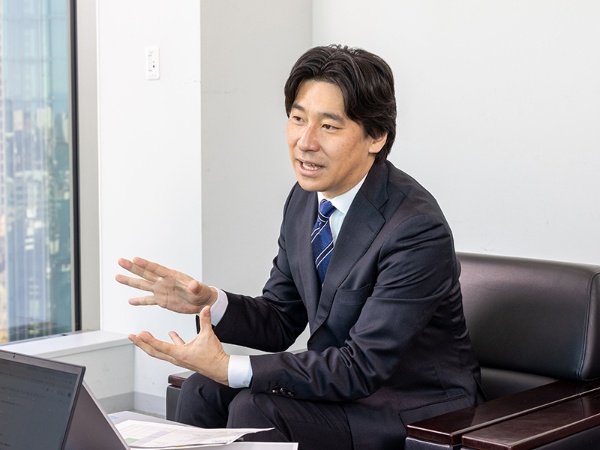 豊島晋作氏は「伝えたいことを全部伝えるのは間違い」と話す(写真:小西範和)