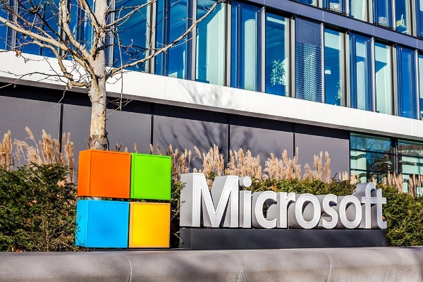 Microsoftは生成AIを搭載した「Copilot+ PC」を発表した(写真:dvoevnore/stock.adobe.com) Microsoftは生成AIを搭載した「Copilot+ PC」を発表した(写真:dvoevnore/stock.adobe.com)