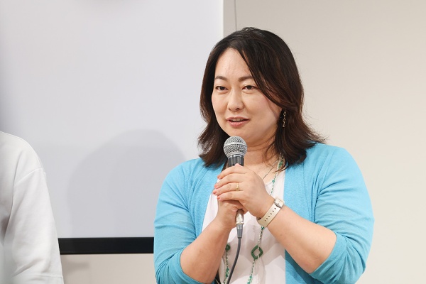 宮本恵理子さん(ライター・インタビュアー・編集者) 働き方、生き方、夫婦・家族関係などをテーマに人物インタビューを中心に執筆。編集者として、書籍、雑誌なども制作する。2021年からは、ビジネス映像メディア「PIVOT」のエグゼクティブ・ライターとしても活動。主な著書に『行列のできるインタビュアーの聞く技術』 宮本恵理子さん(ライター・インタビュアー・編集者) 働き方、生き方、夫婦・家族関係などをテーマに人物インタビューを中心に執筆。編集者として、書籍、雑誌なども制作する。2021年からは、ビジネス映像メディア「PIVOT」のエグゼクティブ・ライターとしても活動。主な著書に『行列のできるインタビュアーの聞く技術』