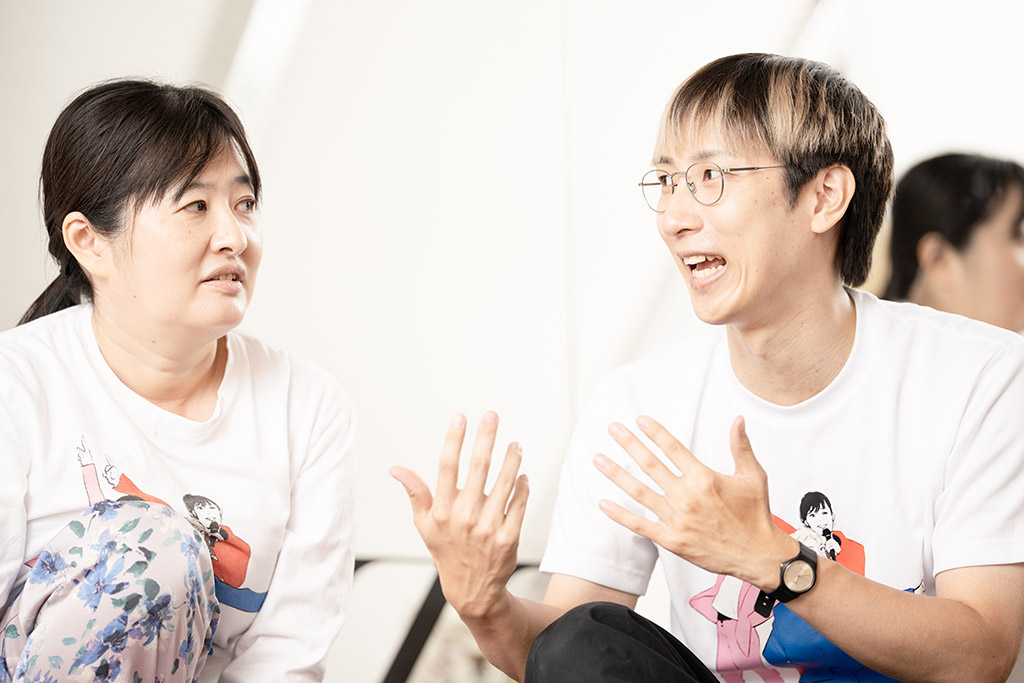 「自分たちの暴走を泣きながら直したら、悪夢を見た」（朝井さん）