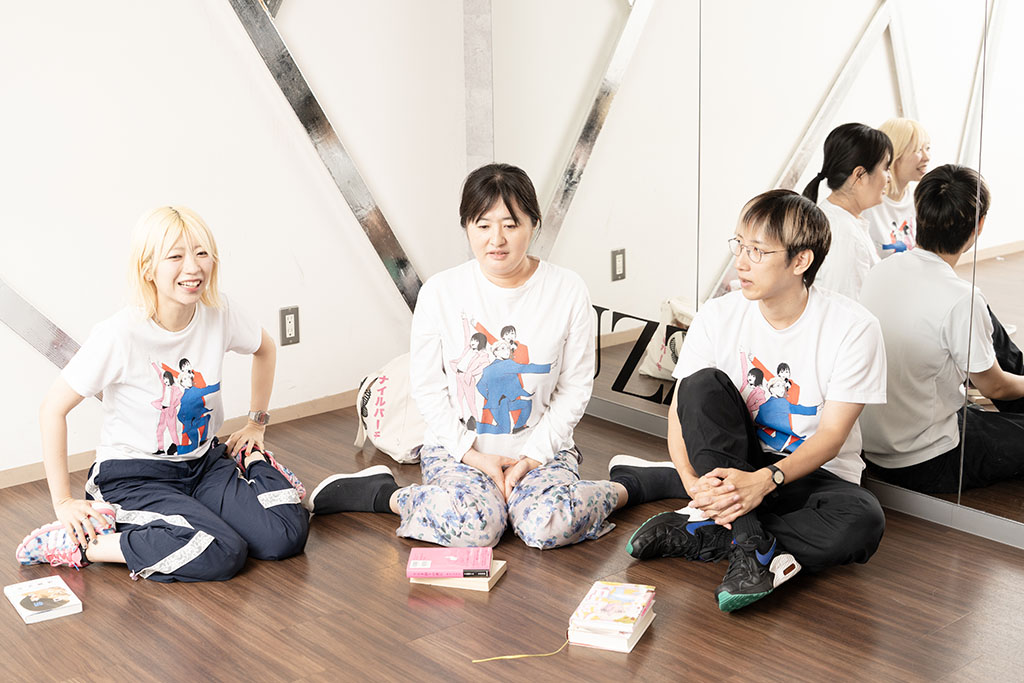「今、『推し』に向き合っている人に読んでもらいたい」と話す3人