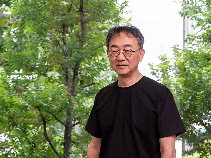 池井戸潤『ハヤブサ消防団　森へつづく道』　町の変化と作家としての成長描く