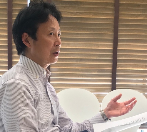 「自律神経の整え方を知れば、パフォーマンスは確実に向上します」<br/><br/><span class="fontBold">小林弘幸(こばやし・ひろゆき)氏<br/> 順天堂大学医学部教授</span><br>1960年、埼玉県生まれ。1987年、順天堂大学医学部卒業。1992年、同大学大学院医学研究科修了。ロンドン大学付属英国王立小児病院外科、トリニティ大学付属医学研究センター、アイルランド国立小児病院外科での勤務を経て、順天堂大学小児外科講師・助教授を歴任。自律神経研究の第一人者として、数多くのプロスポーツ選手、アーティスト、文化人へのコンディショニング、パフォーマンス向上指導に関わる。</a>