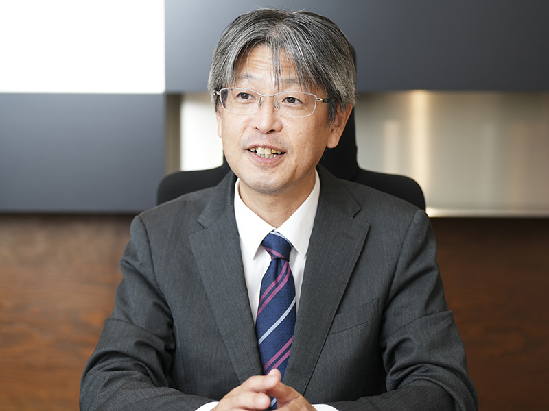 KPMGコンサルティング　『日経業界地図』で各業界を事前リサーチ