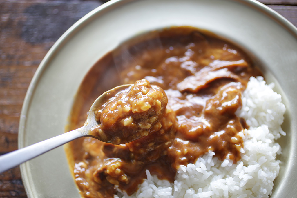 感情中心主義では「カレーライスが好き」はありだが、「カレーライスはよい」は無い（写真：Free1970／stock.adobe.com）