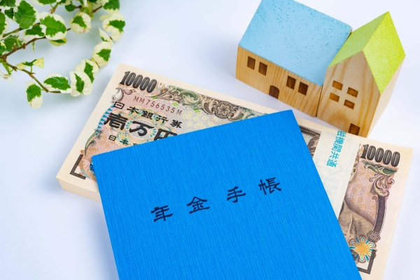 受け取れる年金額が、ざっくりわかるだけでも不安が軽くなります(写真/shutterstock)