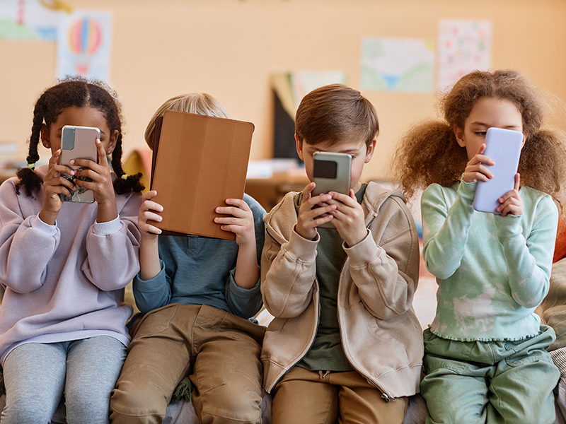 ふらいと先生×内田舞先生　子どものスマホやゲーム、現実的な付き合い方とは？