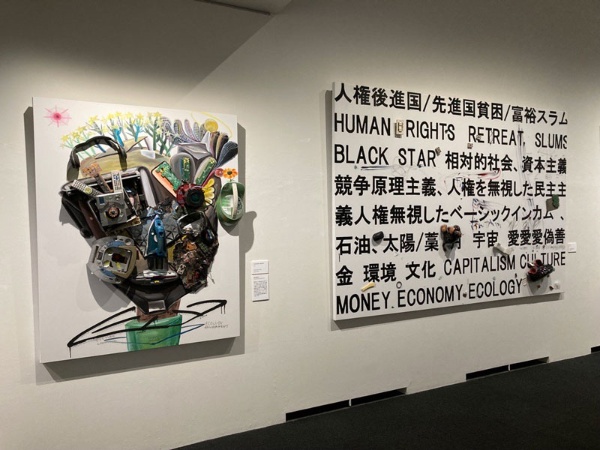 2022年9月10日～11月6日まで上野の森美術館で「長坂真護展 Still A “BLACK” STAR」を開催。アグボグブロシーに集積した廃棄物を、自身のアート作品へと昇華させた作品が多数展示されている。写真左の作品は、自著の表紙にも使われた作品『サステナブル・キャピタリズム』
