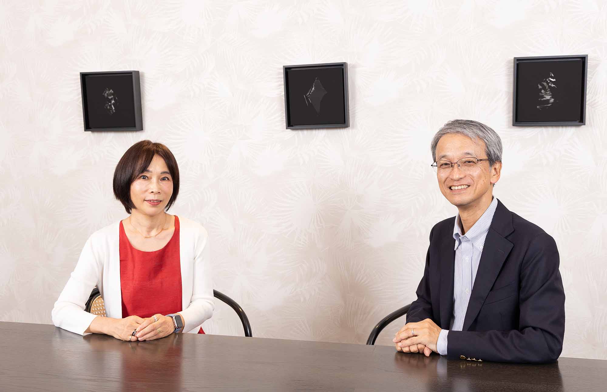 ファイナンシャル・プランナー、社会保険労務士の井戸美枝さん（左）と合同会社フィンウェル研究所代表の野尻哲史さん