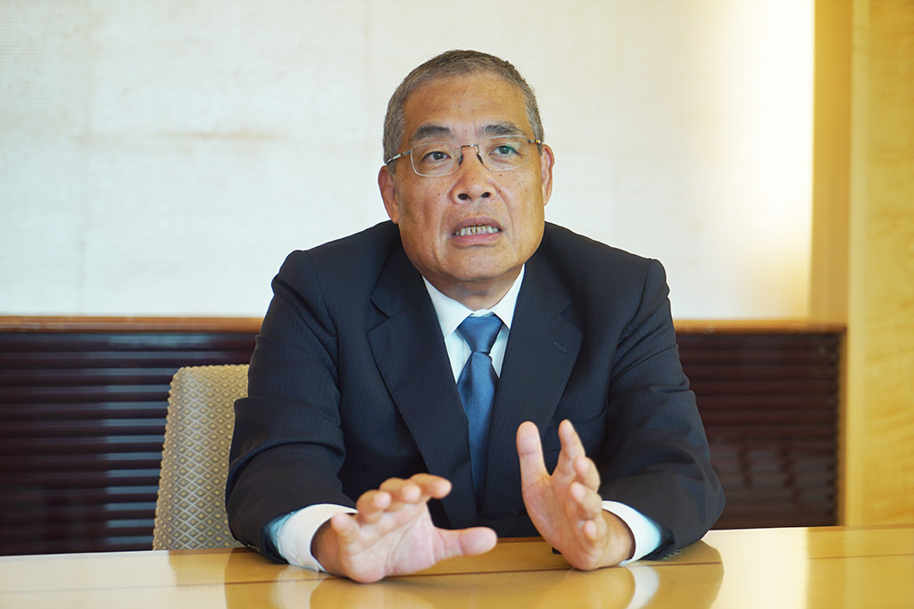 中西勝也（なかにし・かつや）