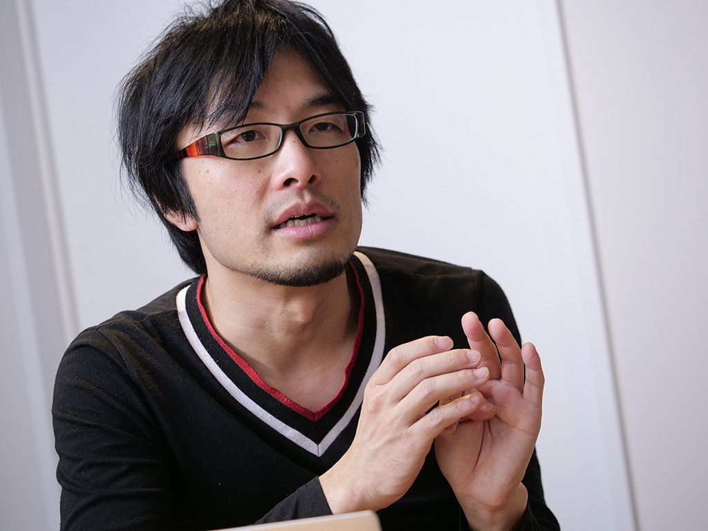 「『ゼロ・トゥ・ワン』に書かれている通り、何か新しいことをゼロから生み出す仕事をしたいと思っていました」と語る岩佐琢磨さん 「『ゼロ・トゥ・ワン』に書かれている通り、何か新しいことをゼロから生み出す仕事をしたいと思っていました」と語る岩佐琢磨さん