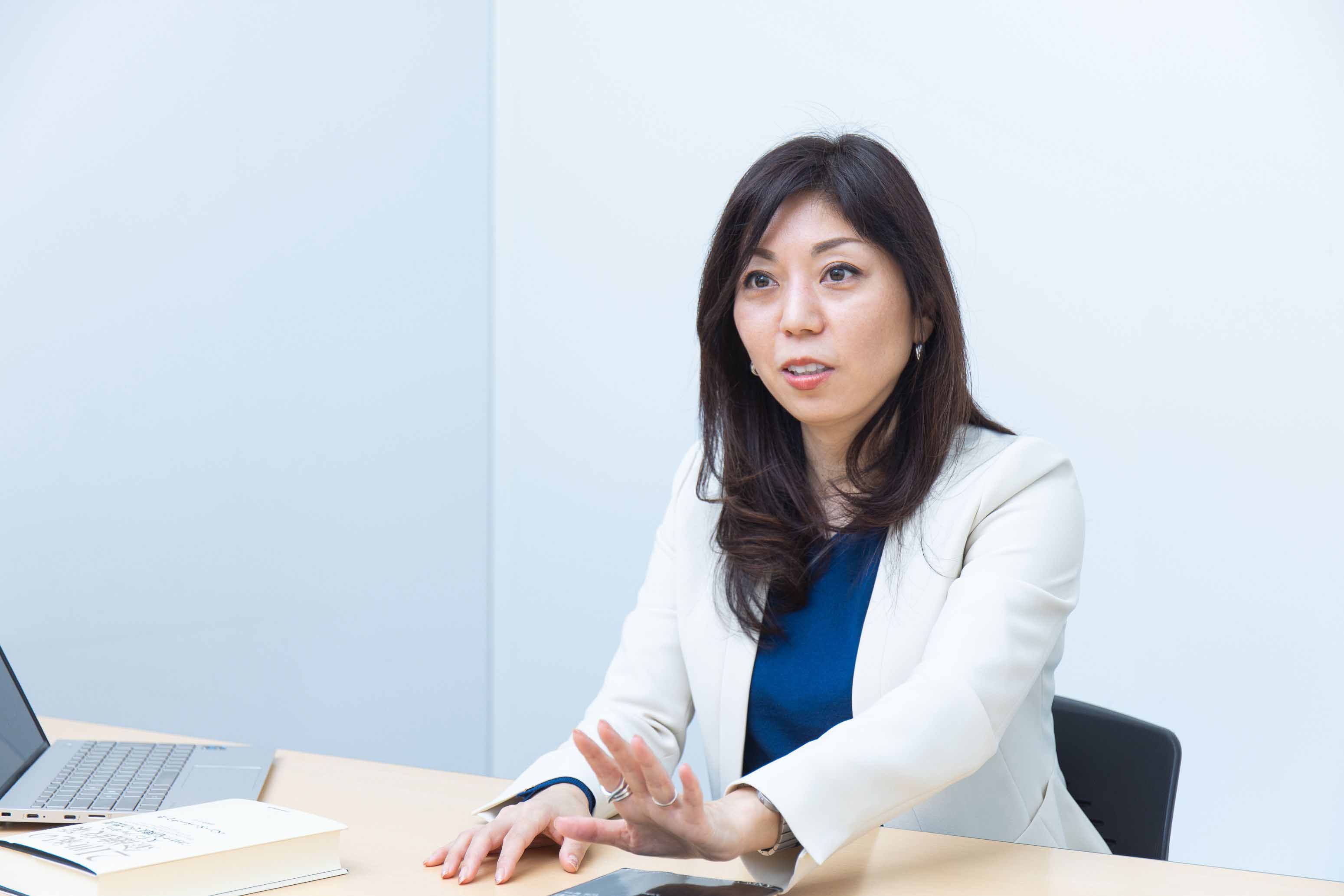 「第二巻上だけでも読むことをおすすめします」と話す安田佐和子さん