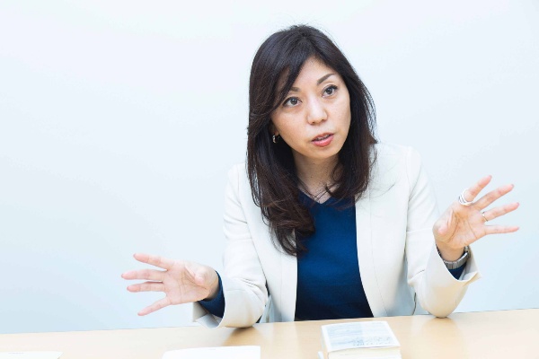「黒人といっても一概に民主党支持とは限りません」と話す安田佐和子さん