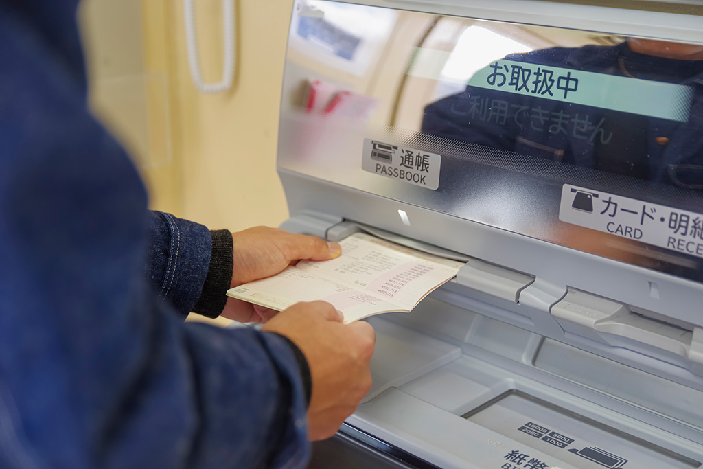 日本は「世界でもっとも長く、年金をもらえる国」？（写真：栂琢也 /stock.adobe.com）