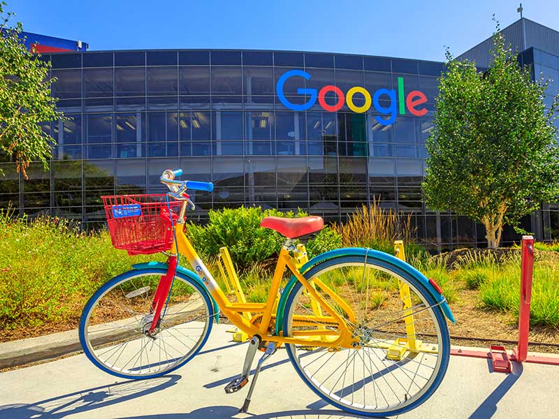 「グーグルモデル」の登場が世界の採用の風景を変えていく(写真:bennymarty/stock.adobe.com)