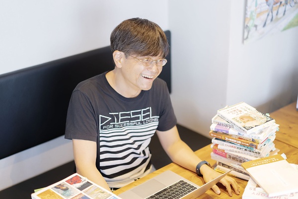「自分一人で転がってみようと思いました」と話す塚崎秀雄さん 「自分一人で転がってみようと思いました」と話す塚崎秀雄さん