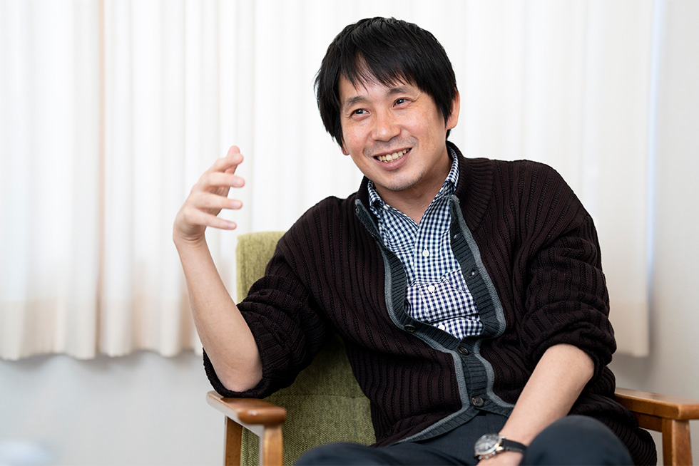東畑開人氏