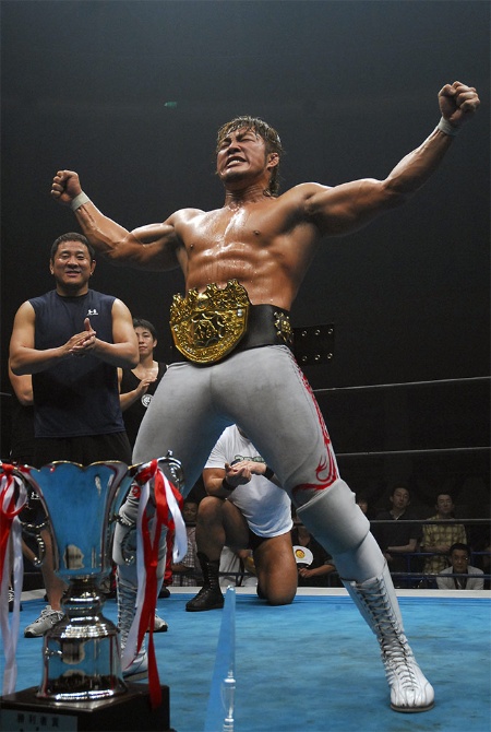 06年7月、札幌で行われたIWGPヘビー級王座トーナメントにて王座をつかんだ棚橋氏。しかし、この後から試合のたびに激しいブーイングが起きるようになる