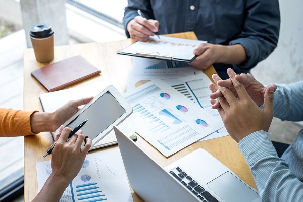 どの点が優れ、どの点が劣っているかを「見える化」する(Freedomz/shutterstock.com) どの点が優れ、どの点が劣っているかを「見える化」する(Freedomz/shutterstock.com)