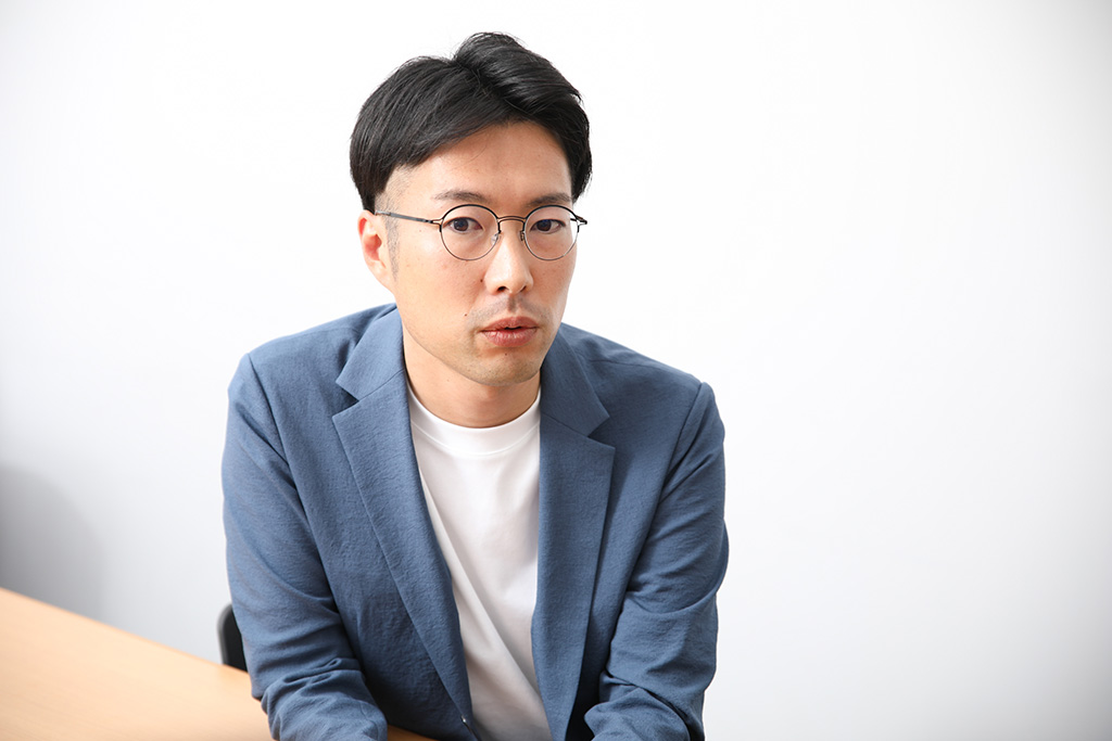 「マーケティングとは、誰にどうやって売るか考えること」と話す田中さん 「マーケティングとは、誰にどうやって売るか考えること」と話す田中さん