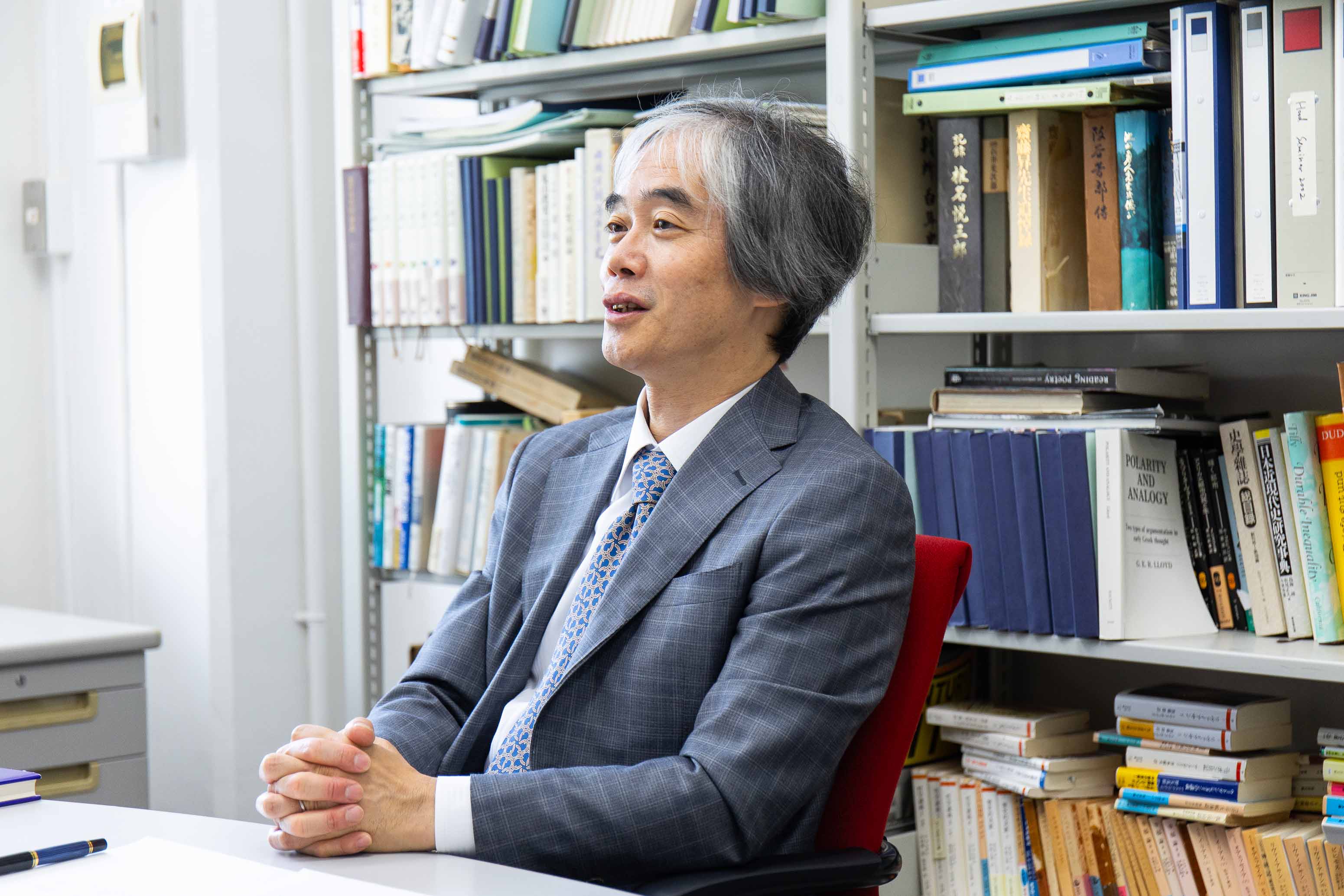 「田中耕太郎と吉田茂は同時代の人物です。敗戦後の外交と国際社会における司法という舞台で、共通する仕事ぶりが見られます」と話す牧原出さん