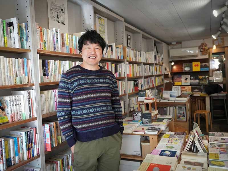 本屋を「普通の生業」にするために出版社ができること　三輪舎・中岡祐介