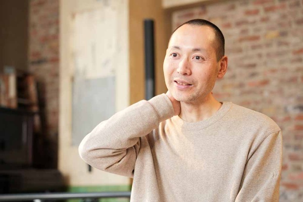 「土曜社の本には、気長に続けていく感覚が合っている気がします」(豊田剛さん) 「土曜社の本には、気長に続けていく感覚が合っている気がします」(豊田剛さん)