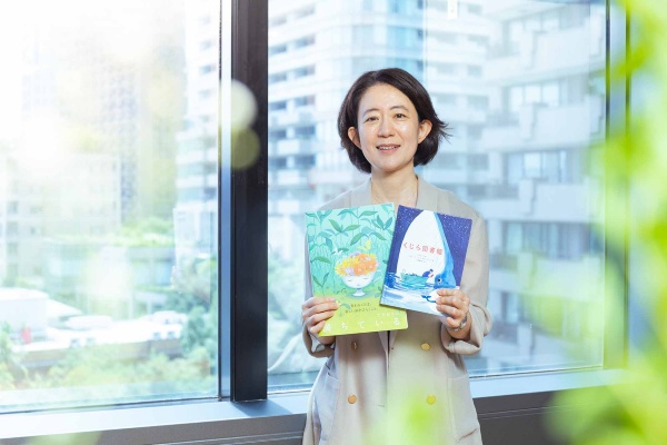 「発行点数の少ない版元の本を、限られた棚に置き続けてくださる書店があることが本当にありがたい」と語る安永則子さん 「発行点数の少ない版元の本を、限られた棚に置き続けてくださる書店があることが本当にありがたい」と語る安永則子さん