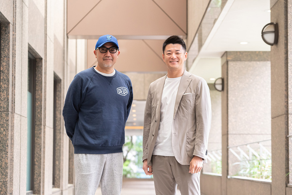勝負に勝つメンタルについて対談する高森勇旗氏（右）と楠木建氏（左）（写真：稲垣純也、以下同）