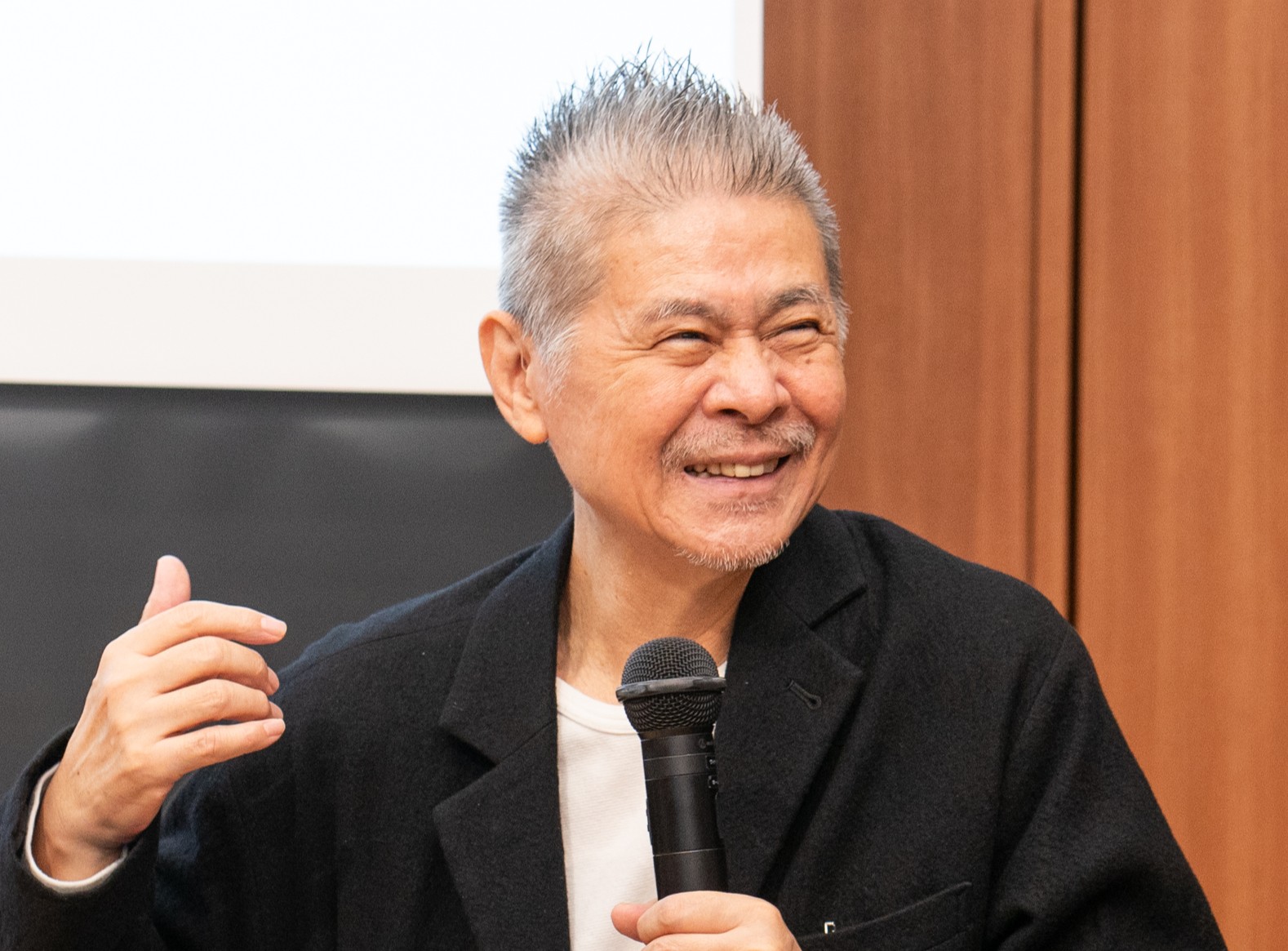 「神田は、すごくローカルであると同時に、すごくウエルカムなんですよね」と語る糸井さん