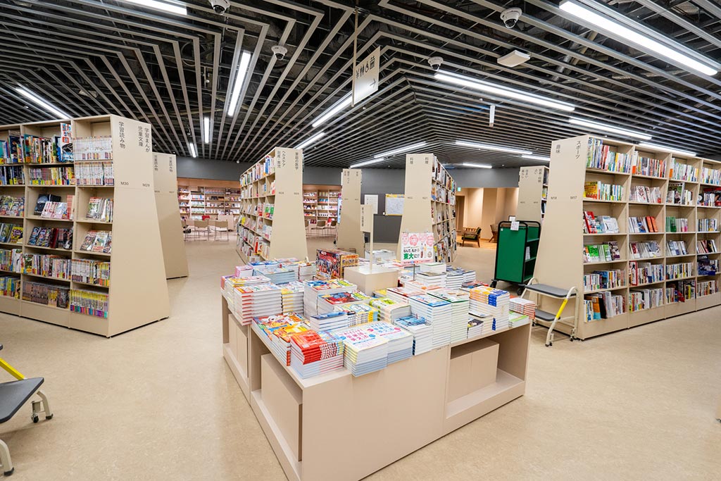 画像：三省堂書店 神田神保町本店 ついつい店内を回りたくなる新しい