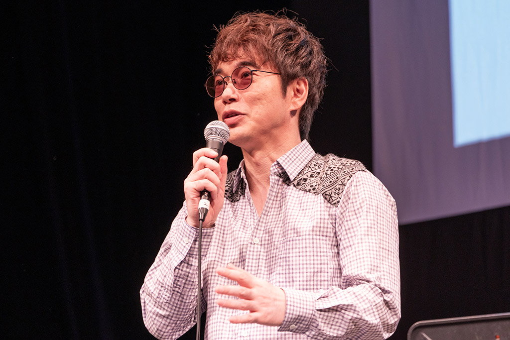 「慶応義塾大学の大学院で履修登録した授業が『言語学特殊』。これが川原先生と出会ったきっかけです」と語るゴスペラーズの北山陽一さん