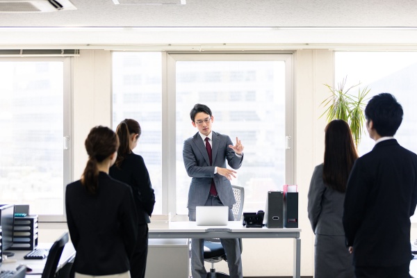 「言葉が軽い」人はリアリズムに欠け、経営者としては不適格(metamorworks/shutterstock.com)
